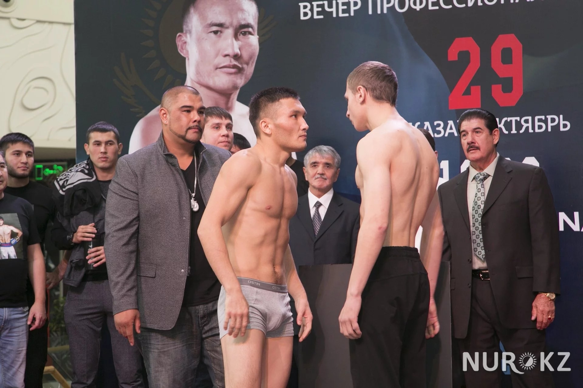 Қазақ боксшылары қарсыластарымен жекпе-жек басталмай тұрып төбелесіп қалды (фото)