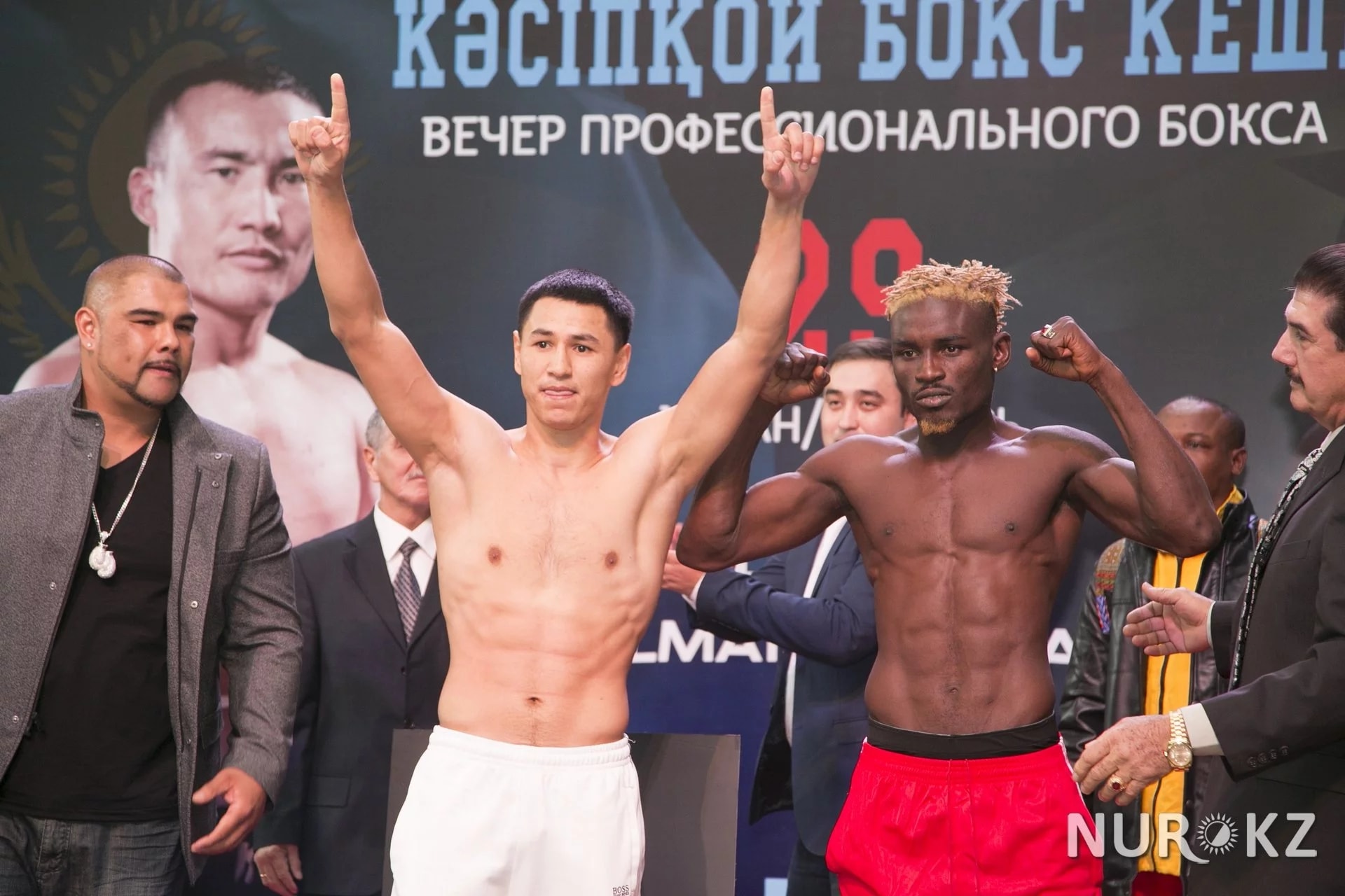 Қазақ боксшылары қарсыластарымен жекпе-жек басталмай тұрып төбелесіп қалды (фото)