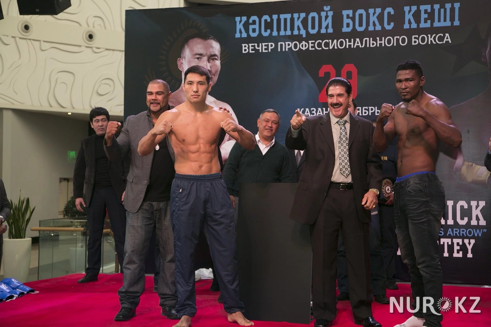 Қазақ боксшылары қарсыластарымен жекпе-жек басталмай тұрып төбелесіп қалды (фото)